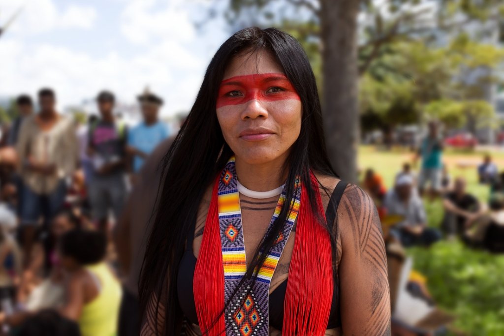Indigenous Cobra Coral Bead Necklace - Waurá - Imaterial-BR Connection Limited