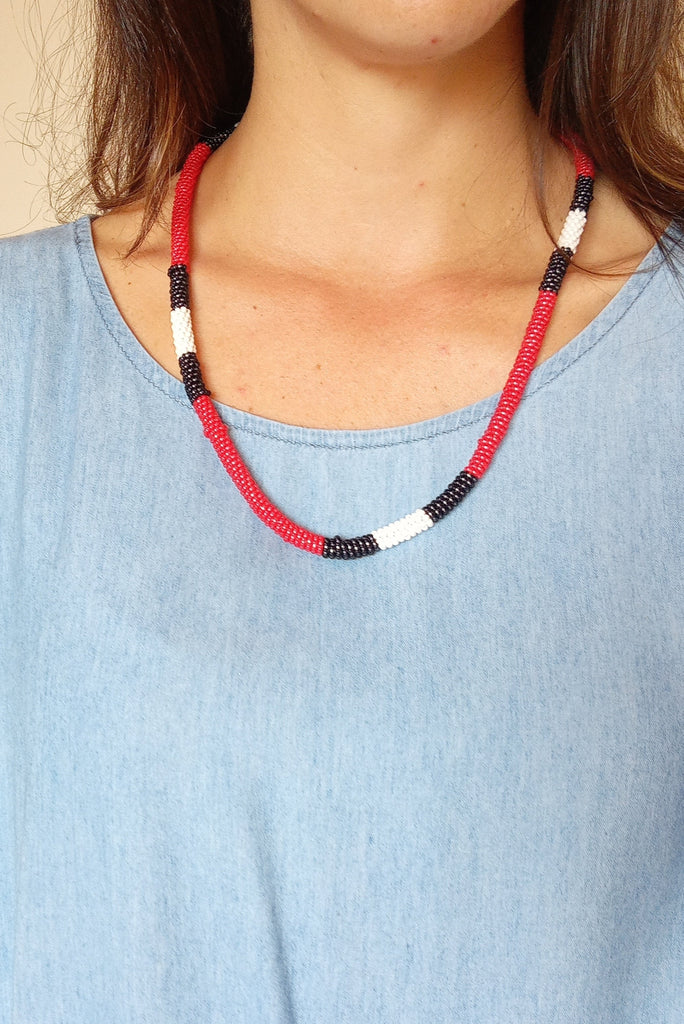 Indigenous Cobra Coral Bead Necklace - Waurá - Imaterial-BR Connection Limited